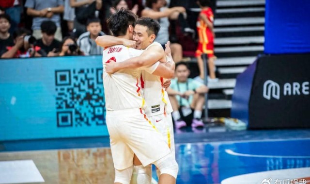 开云体育网址-男篮大逆转赛后更衣室曝光！篮协主席激动哭了：赵睿喜极而泣|中国队|中国台北队|世预赛|日本|郭士强_新浪体育_新浪新闻